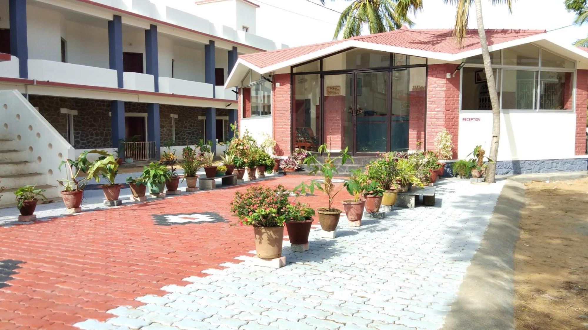 Hotel Jebasakthy Kanyakumari Exterior photo